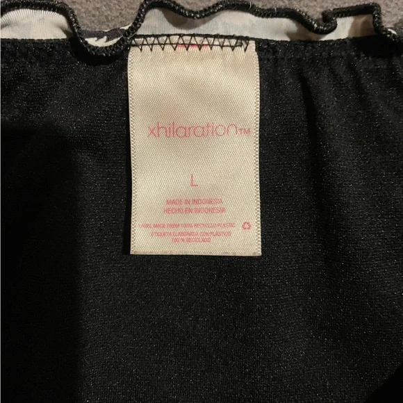 xhilaration black and white frilled swim bottom - large - Picture 3 of 3